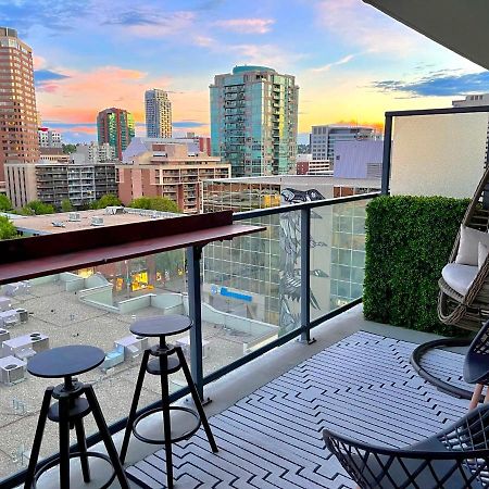 Luxury Dt, 2 Bedroom Deal, Private Balcony, Full Kitchen, Gym - Free Parking YYC Exteriér fotografie