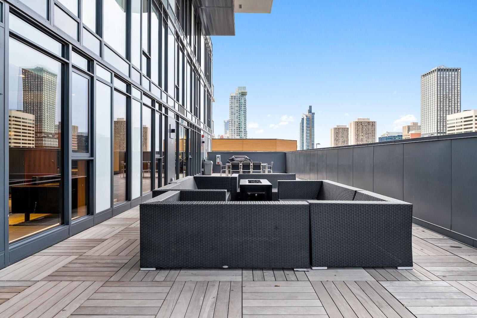 Luxury Dt, 2 Bedroom Deal, Private Balcony, Full Kitchen, Gym - Free Parking YYC Exteriér fotografie